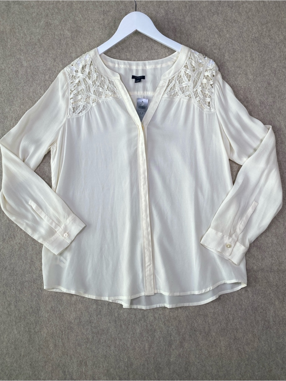 NWT Women's Cream Lace Shoulder - Ann Taylor Large Petite